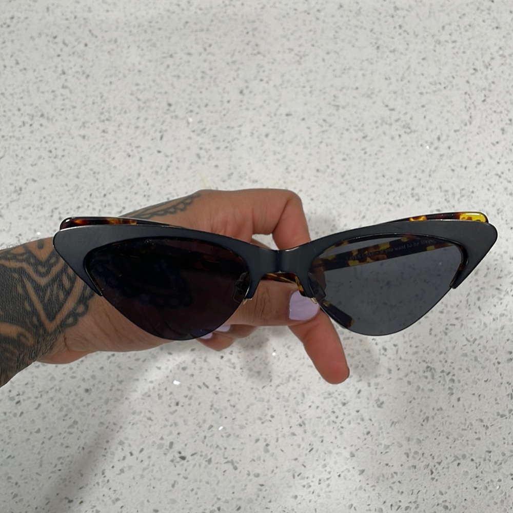 Bonnie & Clyde retro cat eye sunglasses